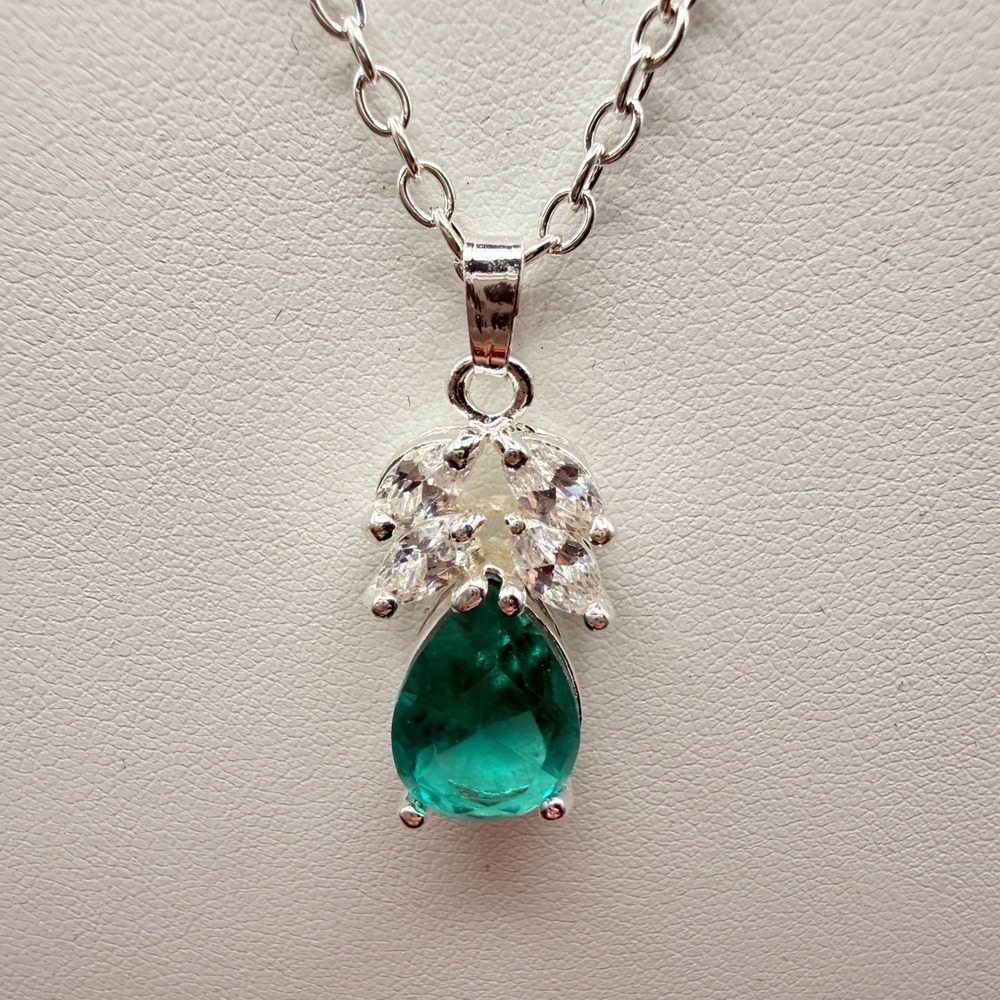 Necklace Emerald Green Teardrop Pendant Crystal Cluster Cocktail